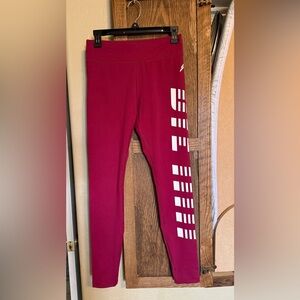 DOYOUEVEN Maroon Leggings with White Detailing